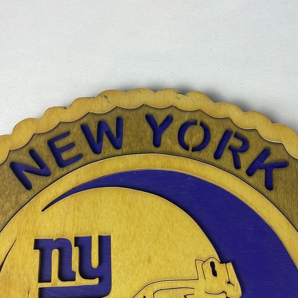 🏈 New York Giants Artistic Wood Art (Hand Crafted Plaque) - Picture 2 of 8
